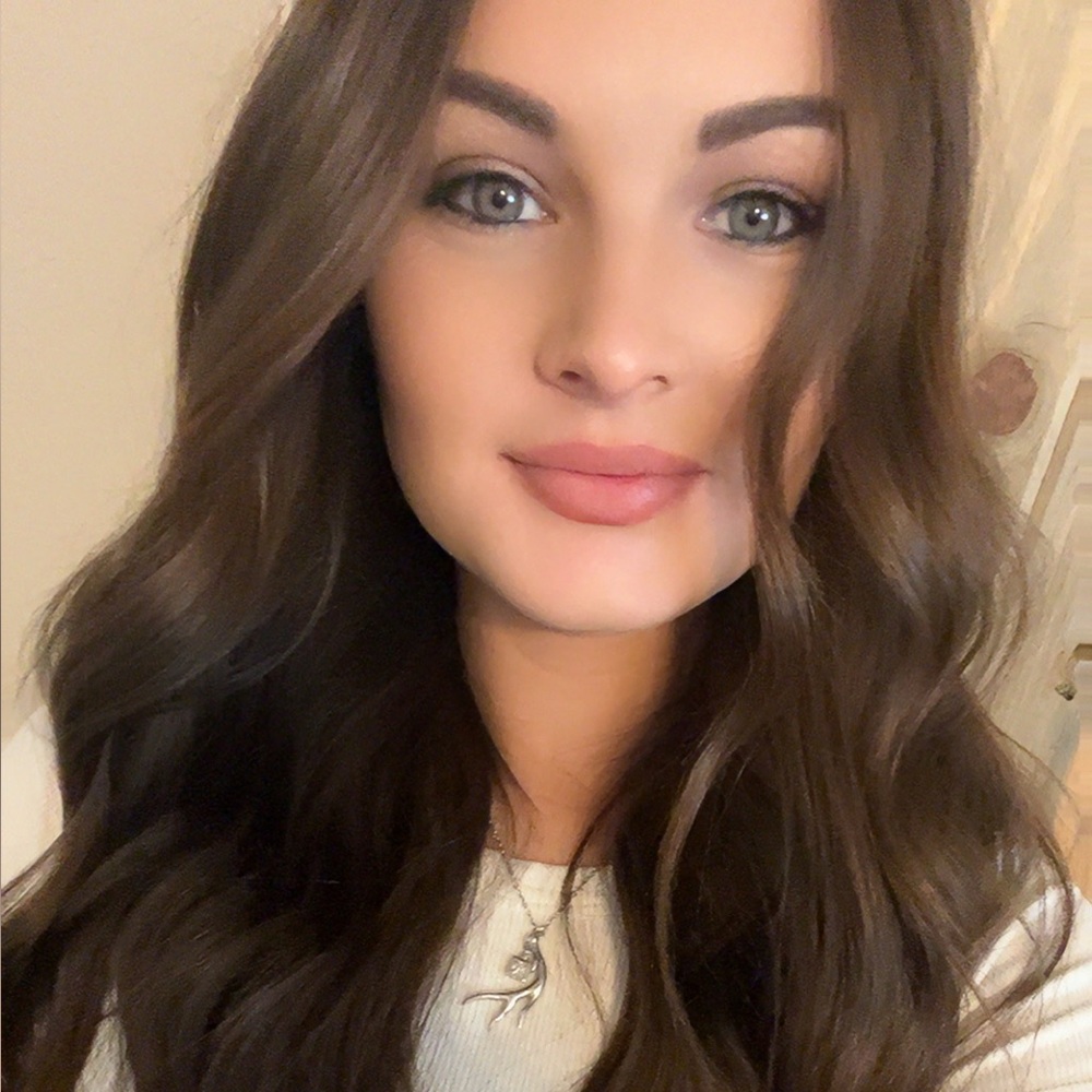 Meet your Posher, Casey